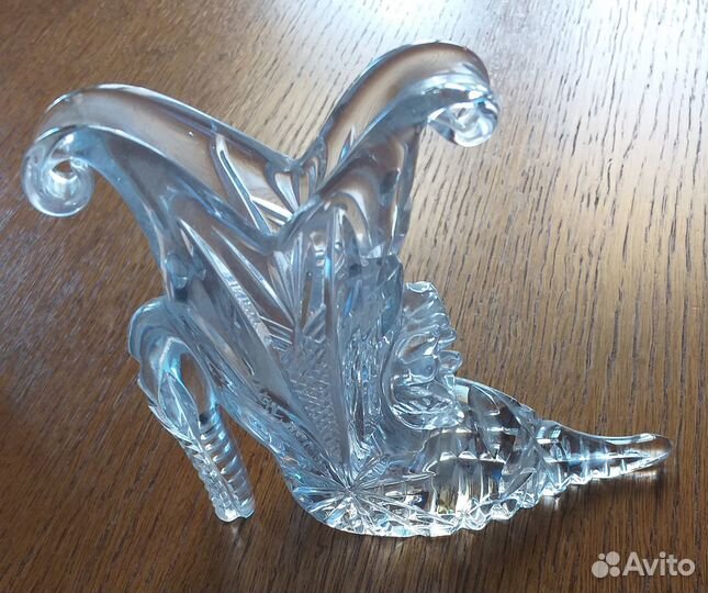 Конфетницы стекло, хрустальные рюмки, штоф