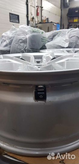 Оригинальные диски R19 на BMW Х5 G05