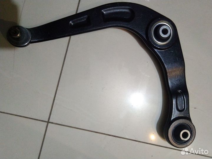 Рычаг подвески sasic передний подв.нижний левый