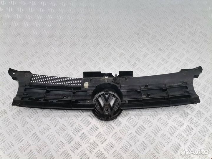 Решетка радиатора Volkswagen Golf 4 2001