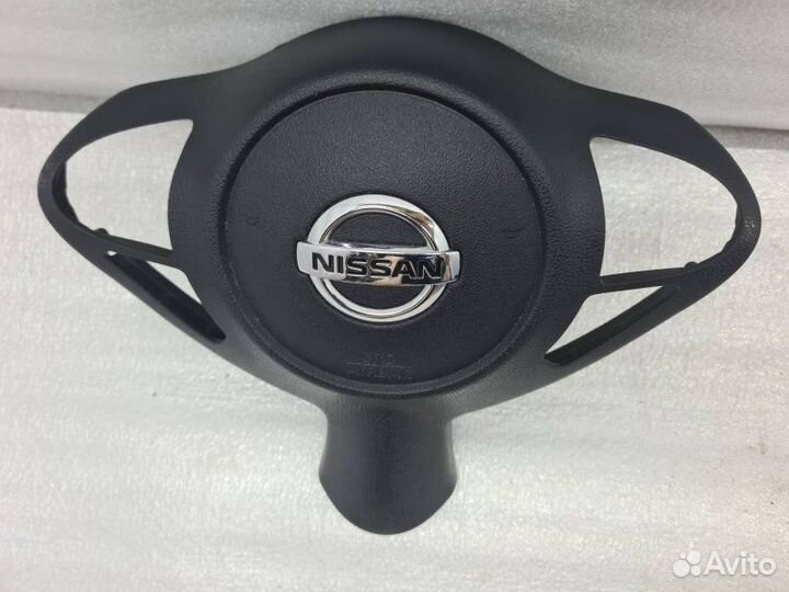 Подушка безопасности водителя Nissan Juke YF15