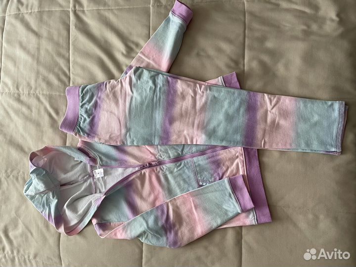 Спортивный костюм для девочки