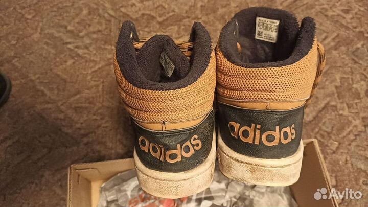 Кроссовки зимние Adidas 39