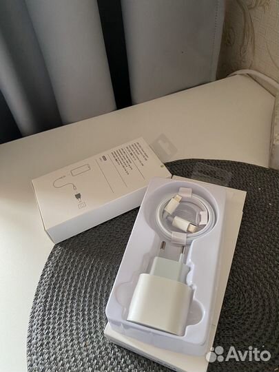 Зарядное устройство на iPhone 20w