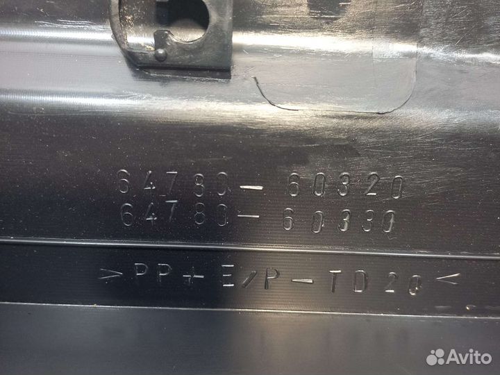 Обшивка борта откидного Toyota Land Cruiser 200