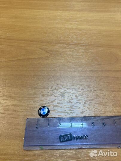 Наклейки на колпачки BMW металлические