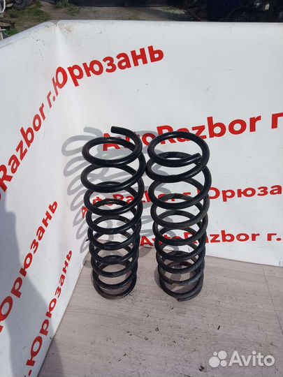 Пружины задние Mitsubishi Lancer Cedia универсал