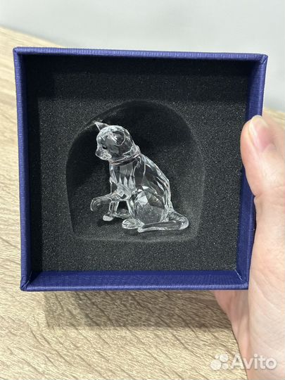 Swarovski кот