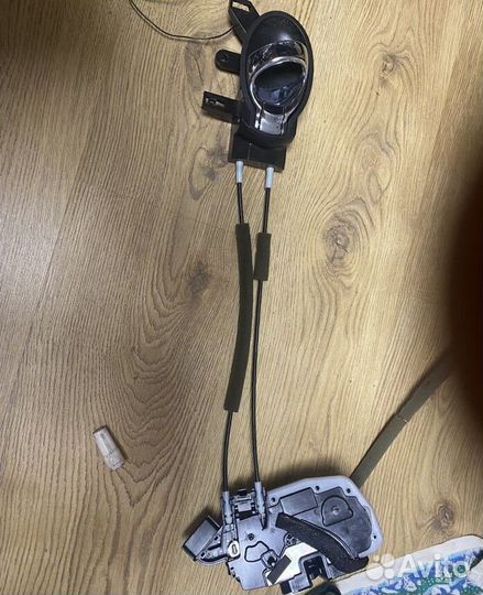 Ручка передней левой двери жук