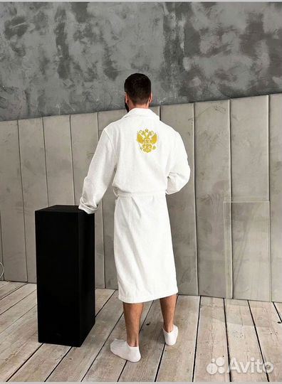 Халат с вышивкой