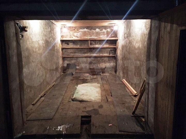 Гараж, > 30 м²