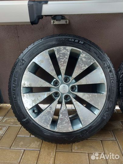 Б/у R18 5x114.3 c 235/45/18 Michelin липучка