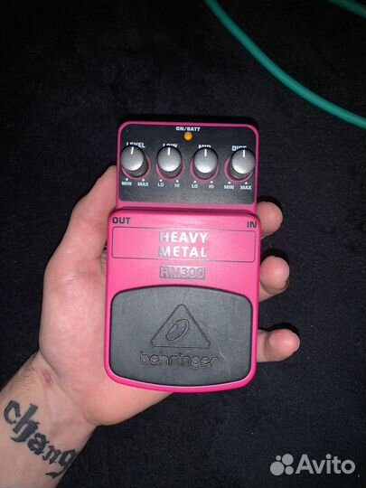 Гитарная примочка behringer HM300 heavy metal