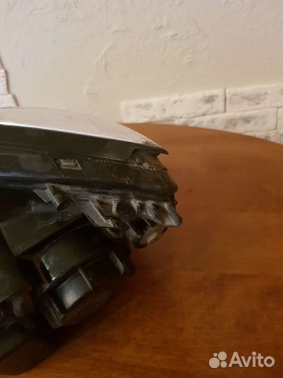 Фара Opel antara