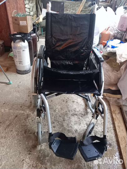 Инвалидное кресло
