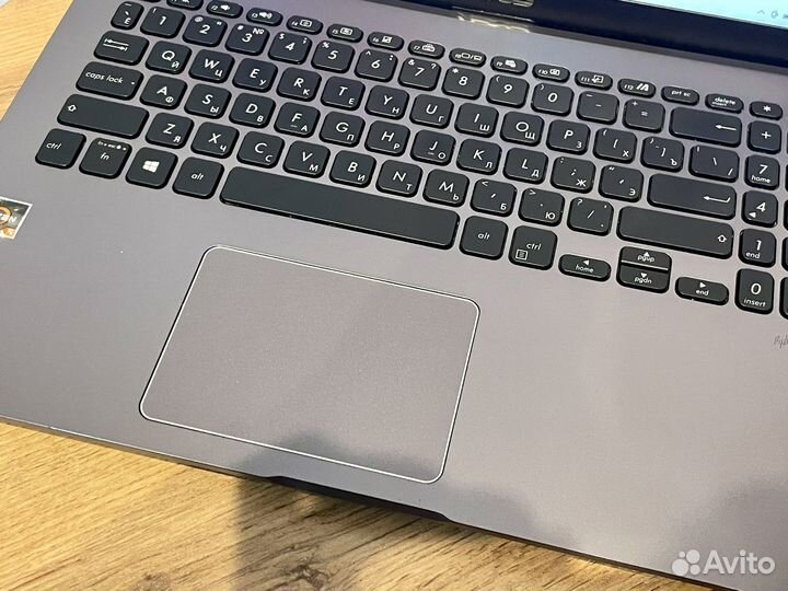 Ноутбук Asus Ryzen 5 / 8RAM / 512SSD / Vega 8