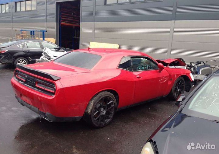 Dodge Challenger 2016 г на запчасти