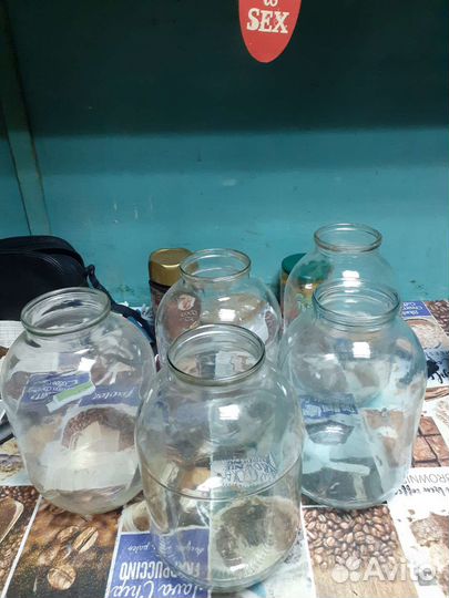 Банки стеклянные 3 литра чистые 20руб.шт.200штук