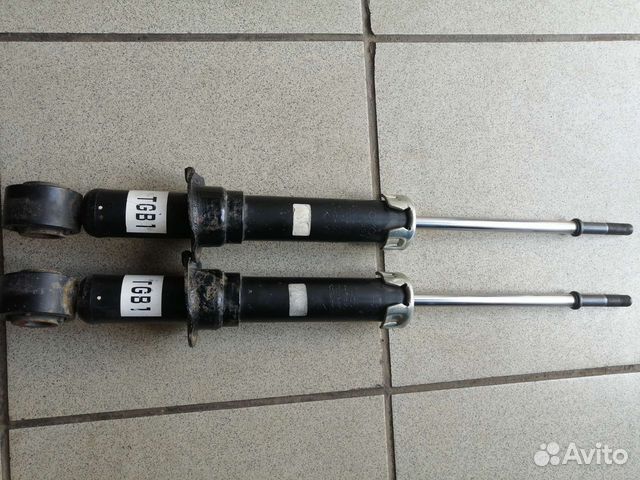 Стойка задняя TOYOTA HARRIER/LEXUS 97-03 2WD RH