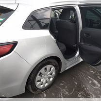 Toyota Corolla 1.8 CVT, 2020, 85 000 км, с пробегом, цена 2 300 000 руб.