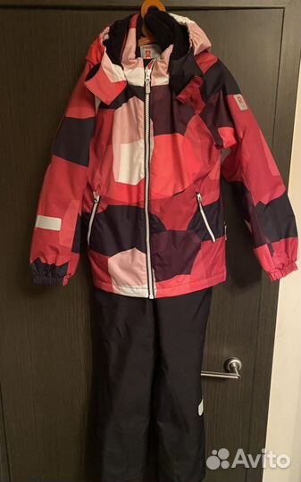 Зимний костюм и перчатки для девочки