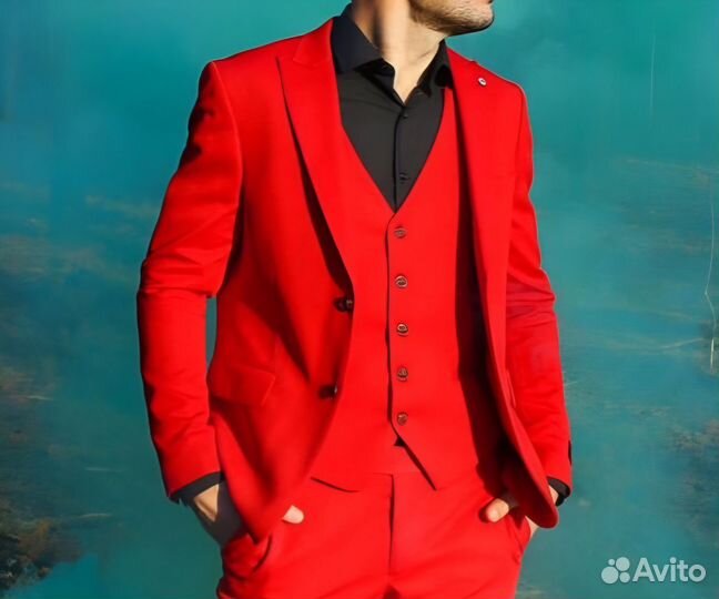 Мужской костюм красный свадебный