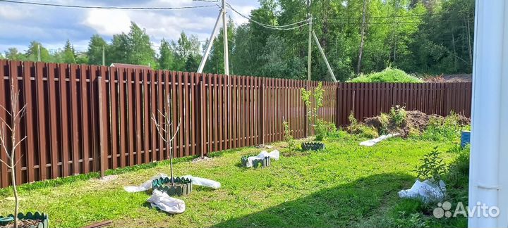 Забор из евроштакетника