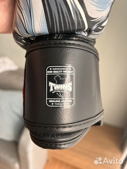 Боксерские перчатки twins 14 Oz