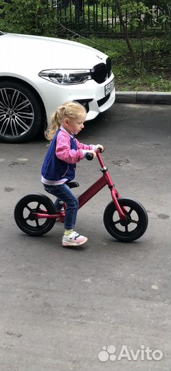 Легкий беговел