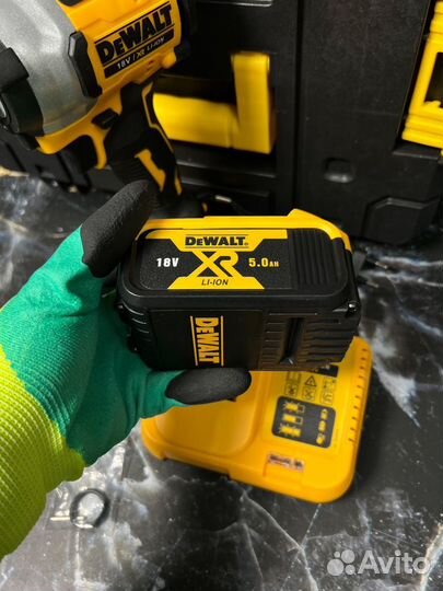 Гайковерт аккумуляторный dewalt dcf 922 новый