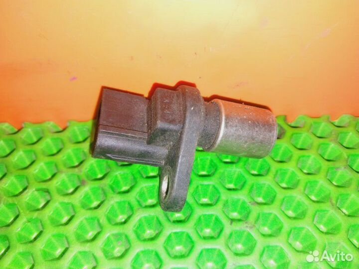 Датчик положения коленвала Toyota Harrier 1MZ-FE