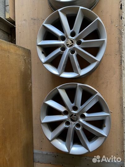 Диски литые Skoda R16 оригинал