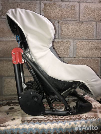 Автокресло Chicco 9-18