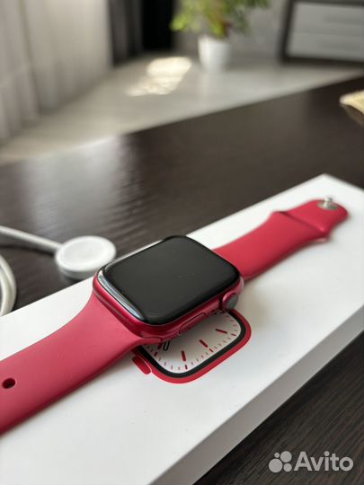 Часы apple watch 7 45 mm red