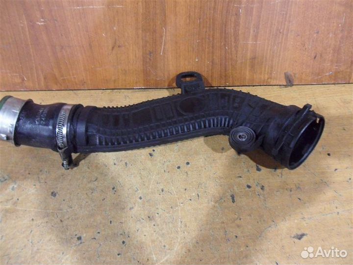 Патрубок интеркулера 1K0145840R Volkswagen Sharan