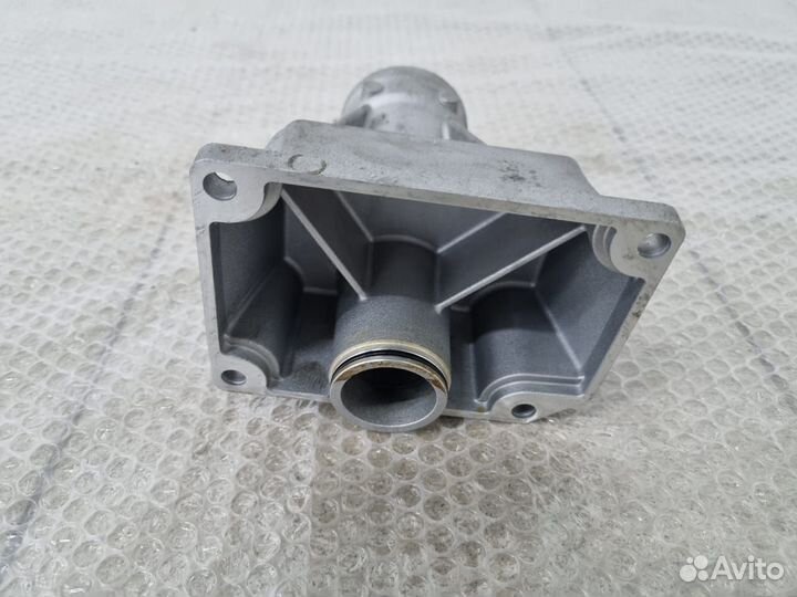 Опорный кронштейн привода BMW X5 X6 E70 E71