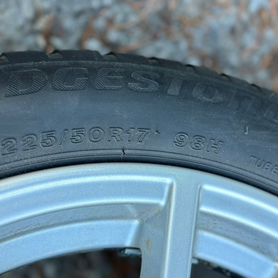 Bridgestone Blizzak LM-001 225/50 R17 98H