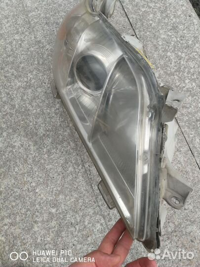 Фары на Тойота Камри 40