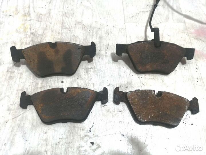 Колодки передние на BMW E90,87 300мм