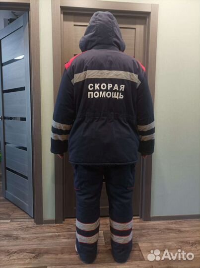 Зимняя форма работника скорой помощи
