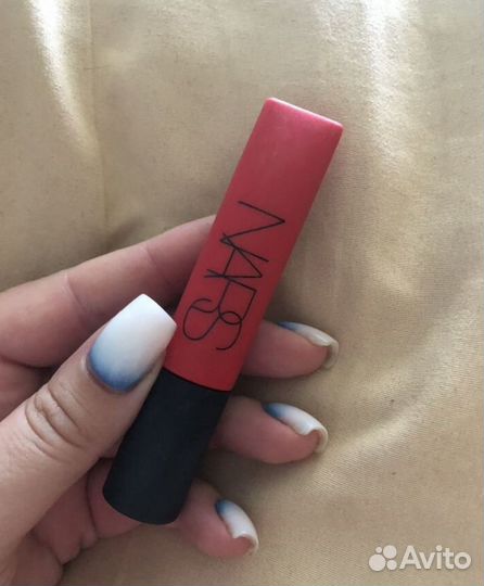 Помады в наличии