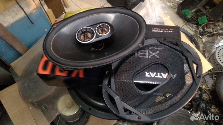 Продаю колонки JBL