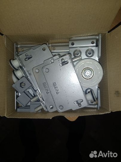 Для раздвижных дверей механизмы