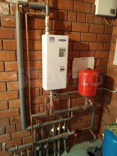 Дом 240 м² на участке 8 сот.