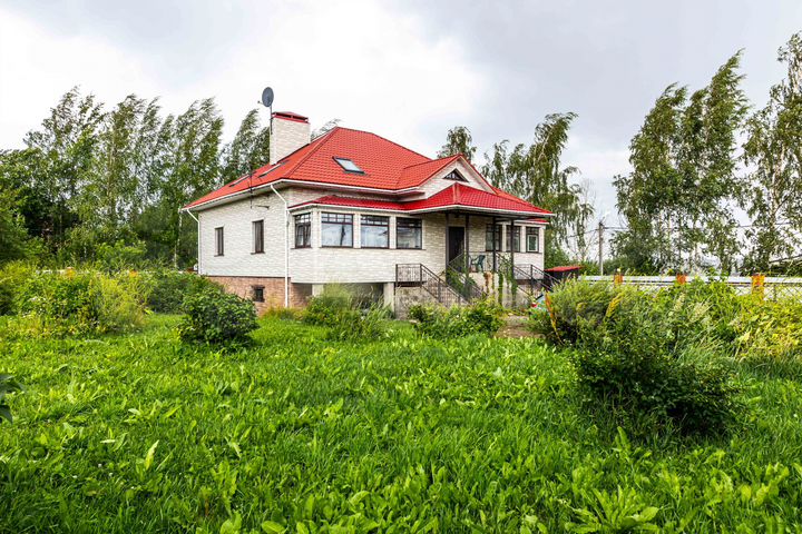 Дом 398,1 м² на участке 15 сот.