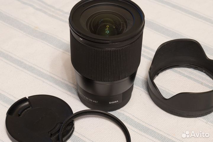 Sigma 16mm f 1.4 DC DN для Sony E