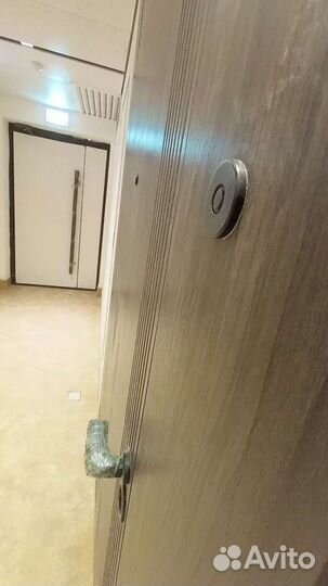 Дверь входная металлическая