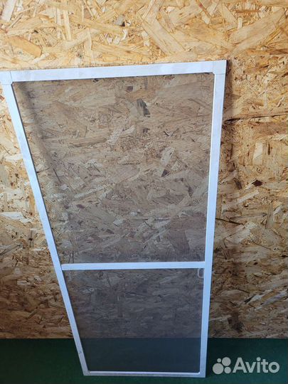 Сетка на окно москитная б/у