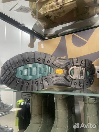 Ботинки Боно