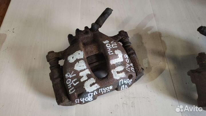 Суппорт тормозной передний Peugeot 408